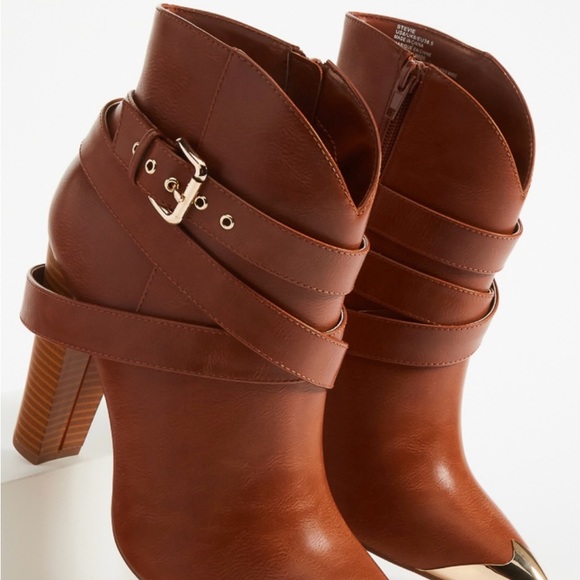 Boot - Picture 4 of 7